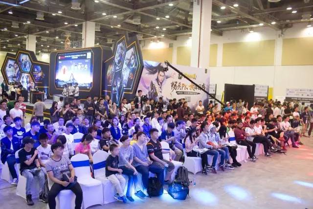 双轨发展模 双轨发展模