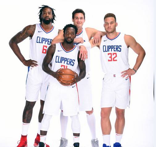 场均至少1 场均至少1